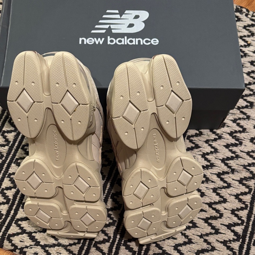 New Balance 9060 Sparrow Bone. - Picture 4 of 5